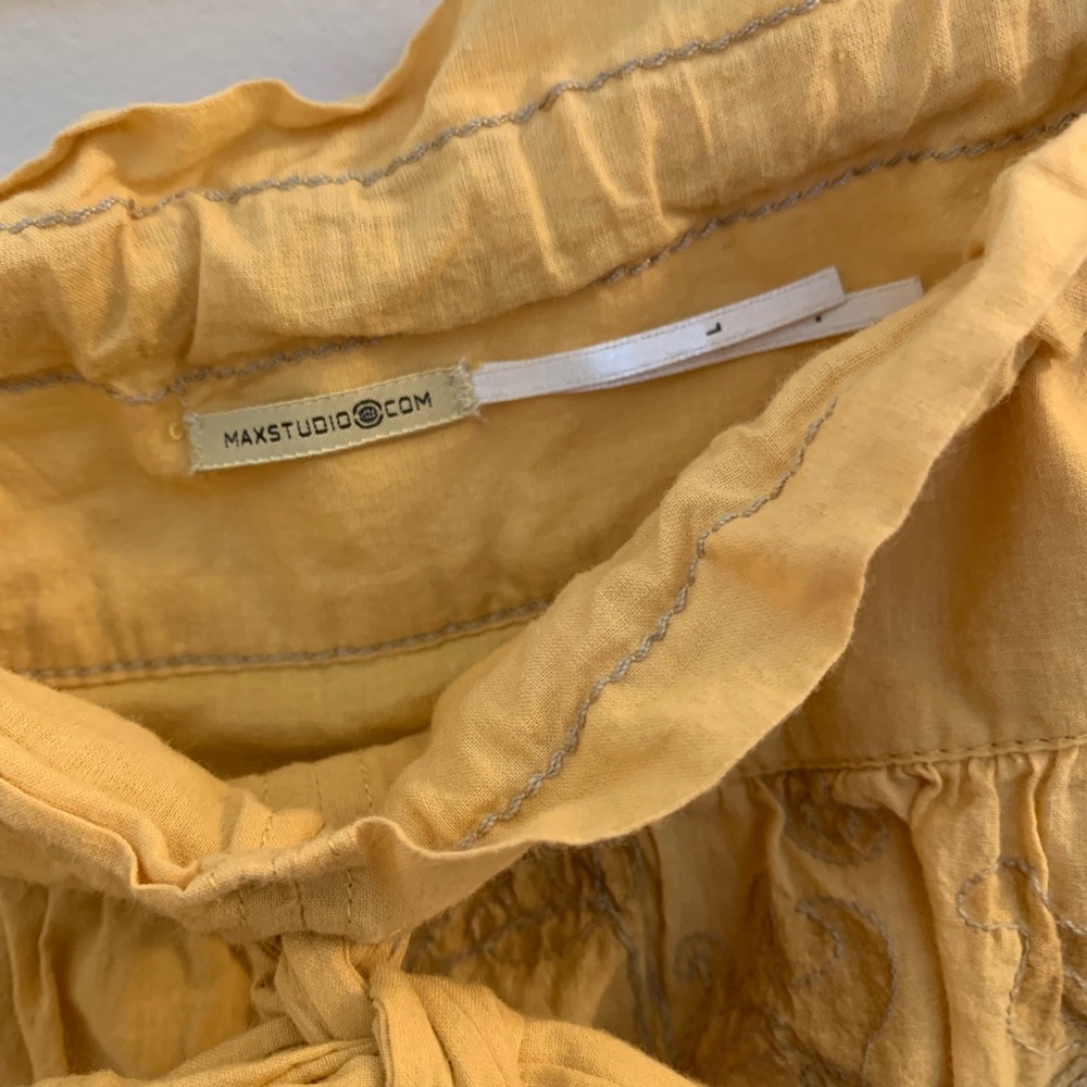 Embroidered skirt - Picture 3 of 3
